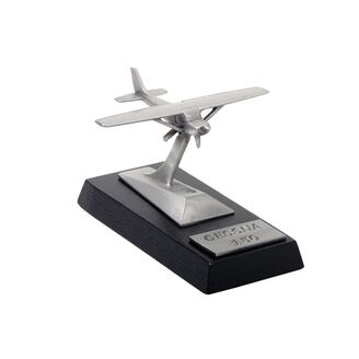 Deskový model Cessna 150